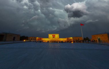 Anitkabir, Türkiye Cumhuriyeti 'nin kurucusu Mustafa Kemal Atatürk' ün mozolesidir. Anitkabir, Türk halkının sık sık ziyaret ettiği tarihi yerlerden biri..
