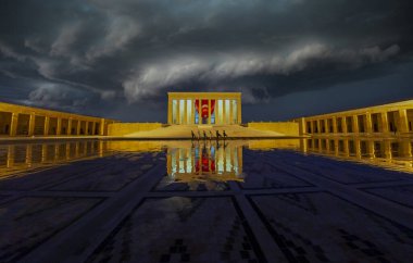 Anitkabir, Türkiye Cumhuriyeti 'nin kurucusu Mustafa Kemal Atatürk' ün mozolesidir. Anitkabir, Türk halkının sık sık ziyaret ettiği tarihi yerlerden biri..