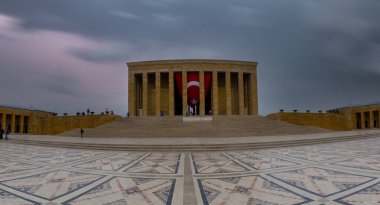 Anitkabir, Türkiye Cumhuriyeti 'nin kurucusu Mustafa Kemal Atatürk' ün mozolesidir. Anitkabir, Türk halkının sık sık ziyaret ettiği tarihi yerlerden biri..