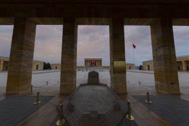 Anitkabir, Türkiye Cumhuriyeti 'nin kurucusu Mustafa Kemal Atatürk' ün mozolesidir. Anitkabir, Türk halkının sık sık ziyaret ettiği tarihi yerlerden biri..
