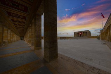 Anitkabir, Türkiye Cumhuriyeti 'nin kurucusu Mustafa Kemal Atatürk' ün mozolesidir. Anitkabir, Türk halkının sık sık ziyaret ettiği tarihi yerlerden biri..