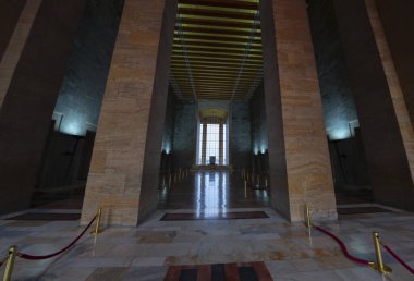 Anitkabir, Türkiye Cumhuriyeti 'nin kurucusu Mustafa Kemal Atatürk' ün mozolesidir. Anitkabir, Türk halkının sık sık ziyaret ettiği tarihi yerlerden biri..