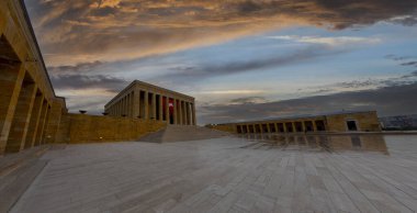 Anitkabir, Türkiye Cumhuriyeti 'nin kurucusu Mustafa Kemal Atatürk' ün mozolesidir. Anitkabir, Türk halkının sık sık ziyaret ettiği tarihi yerlerden biri..