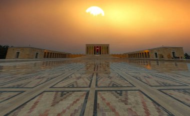 Anitkabir, Türkiye Cumhuriyeti 'nin kurucusu Mustafa Kemal Atatürk' ün mozolesidir. Anitkabir, Türk halkının sık sık ziyaret ettiği tarihi yerlerden biri..