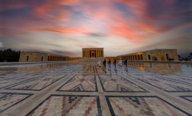 Anitkabir, Türkiye Cumhuriyeti 'nin kurucusu Mustafa Kemal Atatürk' ün mozolesidir. Anitkabir, Türk halkının sık sık ziyaret ettiği tarihi yerlerden biri..