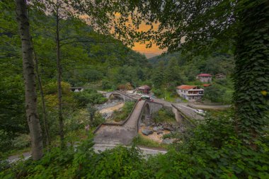 Arhavi / Artvin Türkiye 'de çift kemer köprüsü (cifte kemer kopru)