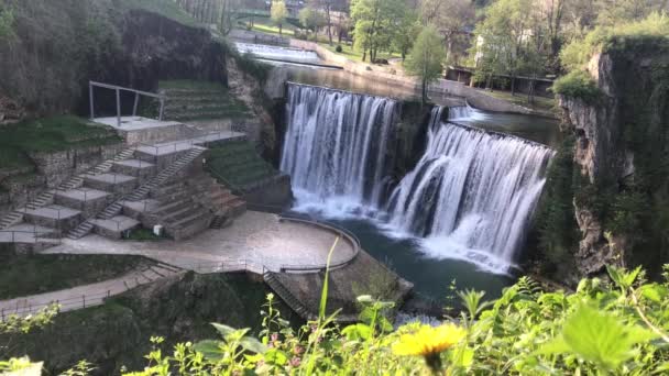 Cidade Histórica Jajce Bósnia Herzegovina Famosa Pela Espetacular Cachoeira Pliva — Vídeo de Stock