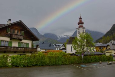 Avusturya 'nın Tyrol ili Paznaun Vadisi' nde yer alan Ischgl kasabası..