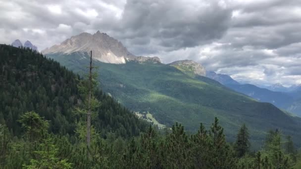 Klättrare Och Landskapsklättring Dolomiterna — Stockvideo