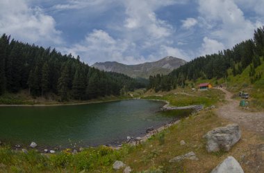 Artvin Bölgesi Savsat Balık Gölü