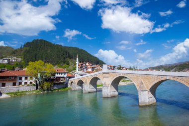 Konjiç Neretva Nehri üzerindeki Eski Köprü - Konjiç, Bosna-Hersek, Avrupa