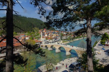 Konjiç Neretva Nehri üzerindeki Eski Köprü - Konjiç, Bosna-Hersek, Avrupa