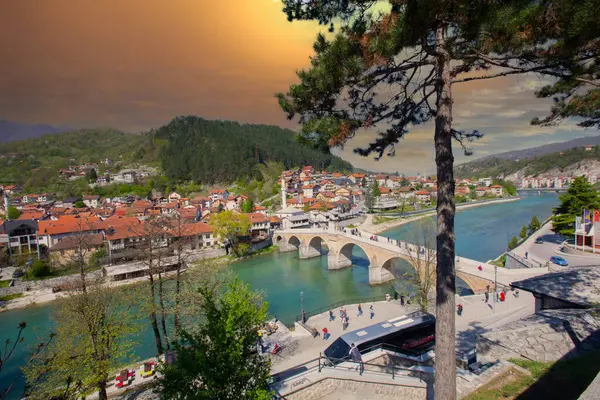Konjiç Neretva Nehri üzerindeki Eski Köprü - Konjiç, Bosna-Hersek, Avrupa