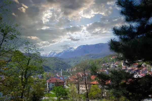 Konjiç Neretva Nehri üzerindeki Eski Köprü - Konjiç, Bosna-Hersek, Avrupa