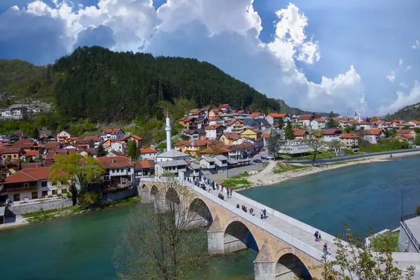 Konjiç Neretva Nehri üzerindeki Eski Köprü - Konjiç, Bosna-Hersek, Avrupa