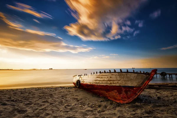 Fotoğraflar Kocaeli 'nin kıyı bölgelerinde uzun pozlama tekniğiyle çekildi.