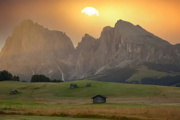 stock image Alpe di Siusi - Seiser Alm with Sassolungo - Langkofel mountain