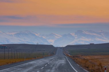 Aladaglar ve Demirkazik zirvesi, Taurus Dağları 'nın en yüksek noktası.