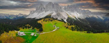 Geisleralm Rifugio Odle Dolomites Italy clipart