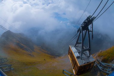 Dolomite Alpleri 'nin muhteşem manzarası. Dolomites, İtalya 'da Seceda tepesi. Sanatsal resim. Güzellik dünyası.