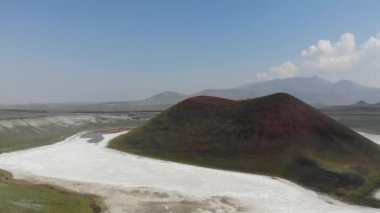 Meke krater gölü ve çevresi, Konya