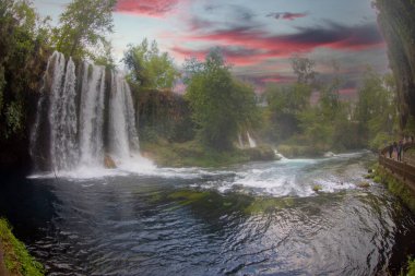 Antalya Dden şelalesinin olağanüstü doğa manzarası