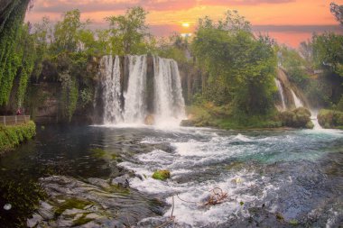 Antalya Dden şelalesinin olağanüstü doğa manzarası