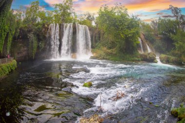 Antalya Dden şelalesinin olağanüstü doğa manzarası