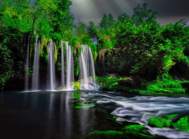 Antalya Dden şelalesinin olağanüstü doğa manzarası