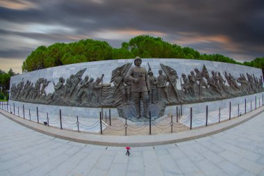 Çanakkale Şehitleri Anıtı, Gelibolu Muharebesi 'ne katılan yaklaşık Türk askerlerinin anısına dikilmiş bir savaş anıtı..