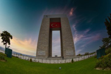 Çanakkale Şehitleri Anıtı, Gelibolu Muharebesi 'ne katılan yaklaşık Türk askerlerinin anısına dikilmiş bir savaş anıtı..