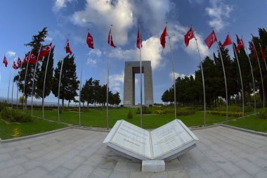 Çanakkale Şehitleri Anıtı, Gelibolu Muharebesi 'ne katılan yaklaşık Türk askerlerinin anısına dikilmiş bir savaş anıtı..