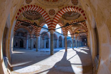 Edirne, Centrum, Burmese (üç balkon) Cami 