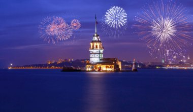 İstanbul 'da büyük kutlama havai fişekleri