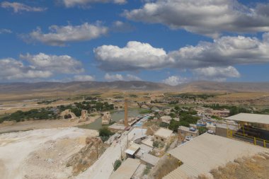 Hasankeyf sular altında kalmadan önce. Hasankeyf kalesinden görüntü. Hasankeyf köprüsü, Tarihi Hasankeyf