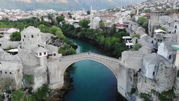 モスタル ボスニア ヘルツェゴビナ スタリ最も エメラルド川ネレトヴァと — ストック動画