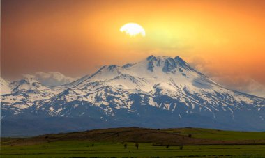 Hasan Dağı, Hasan dağının uzak manzarası.
