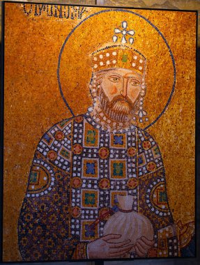 Antik Ayasofya Bazilikası 'nın içi. İstanbul 'un başlıca camii Aya Sofia, yaklaşık 500 yıl boyunca pek çok diğer Osmanlı camisine örnek oldu.