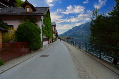 Avusturya Alpleri'nde Hallstatter gölde Hallstatt Köyü