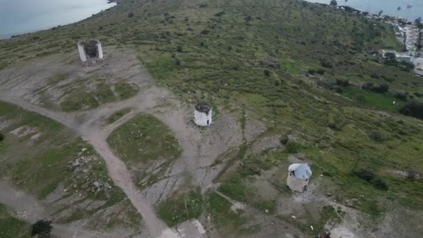 Die Windmühlen Von Bodrum Sind Berühmte Wahrzeichen Der Gesamten Halbinsel — Stockvideo