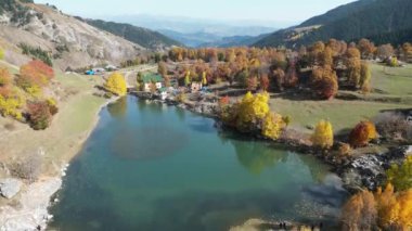 Bazgiret madencilik köyü ve göl