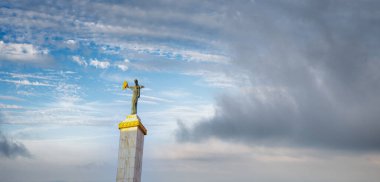  Gürcistan şehrinin doğal ve mimari güzellikleri