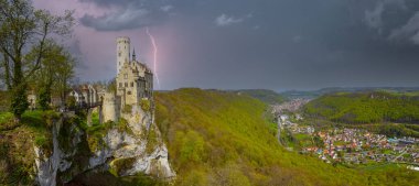 Schwarzwald, Almanya 'daki Lihtenştayn Şatosu