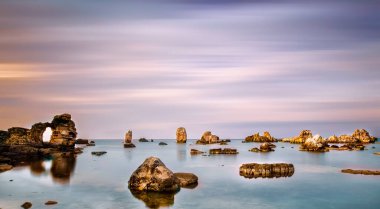 Kerpe, yüzyıllardır kendini koruyan doğal bir liman olduğu için el değmemiş güzellikler sunuyor. Kerpe 'nin sunduğu güzelliklerden biri de EagleRocks.