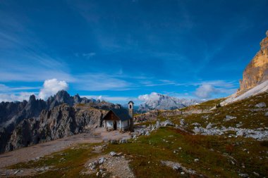 Kuzey İtalya 'da Veneto ve Güney Tyrol arasında yer alan ünlü 