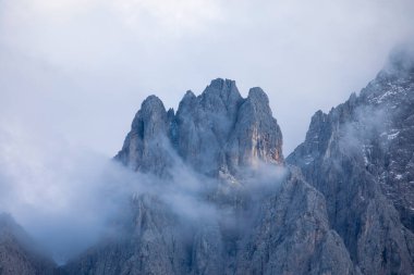 Kuzey İtalya 'da Veneto ve Güney Tyrol arasında yer alan ünlü 