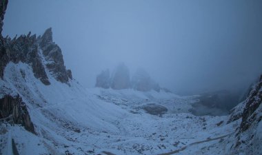 Kuzey İtalya 'da Veneto ve Güney Tyrol arasında yer alan ünlü 