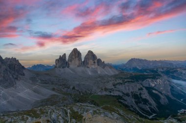 Kuzey İtalya 'da Veneto ve Güney Tyrol arasında yer alan ünlü 