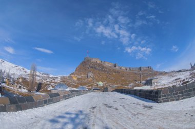 Kars merkezi ve Kars kalesinin panoramik görüntüsü