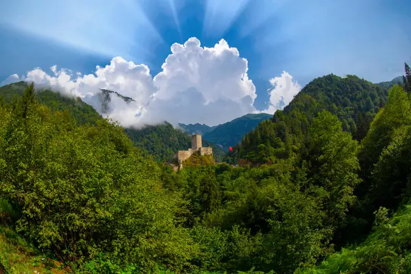 stock image Historical Zilkale (Zil Kale) Castle located in Camlhemsin, Rize and Kackar Mountains in the background